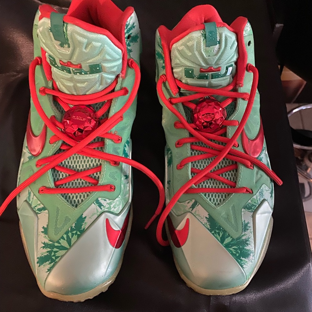 Nike LeBron 11 Mens Xmas